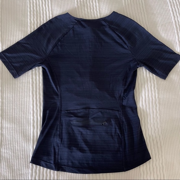 Athleta rash guard - Picture 3 of 7